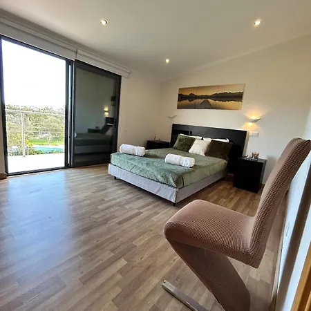 Fernandes Holidays Apartment